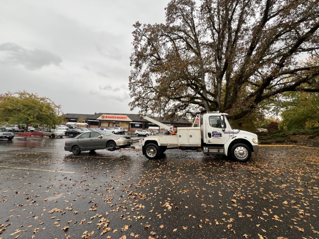 tow truck on SW Hall Blvd near 99 Ranch Market Beaverton Oregon roadside assistance