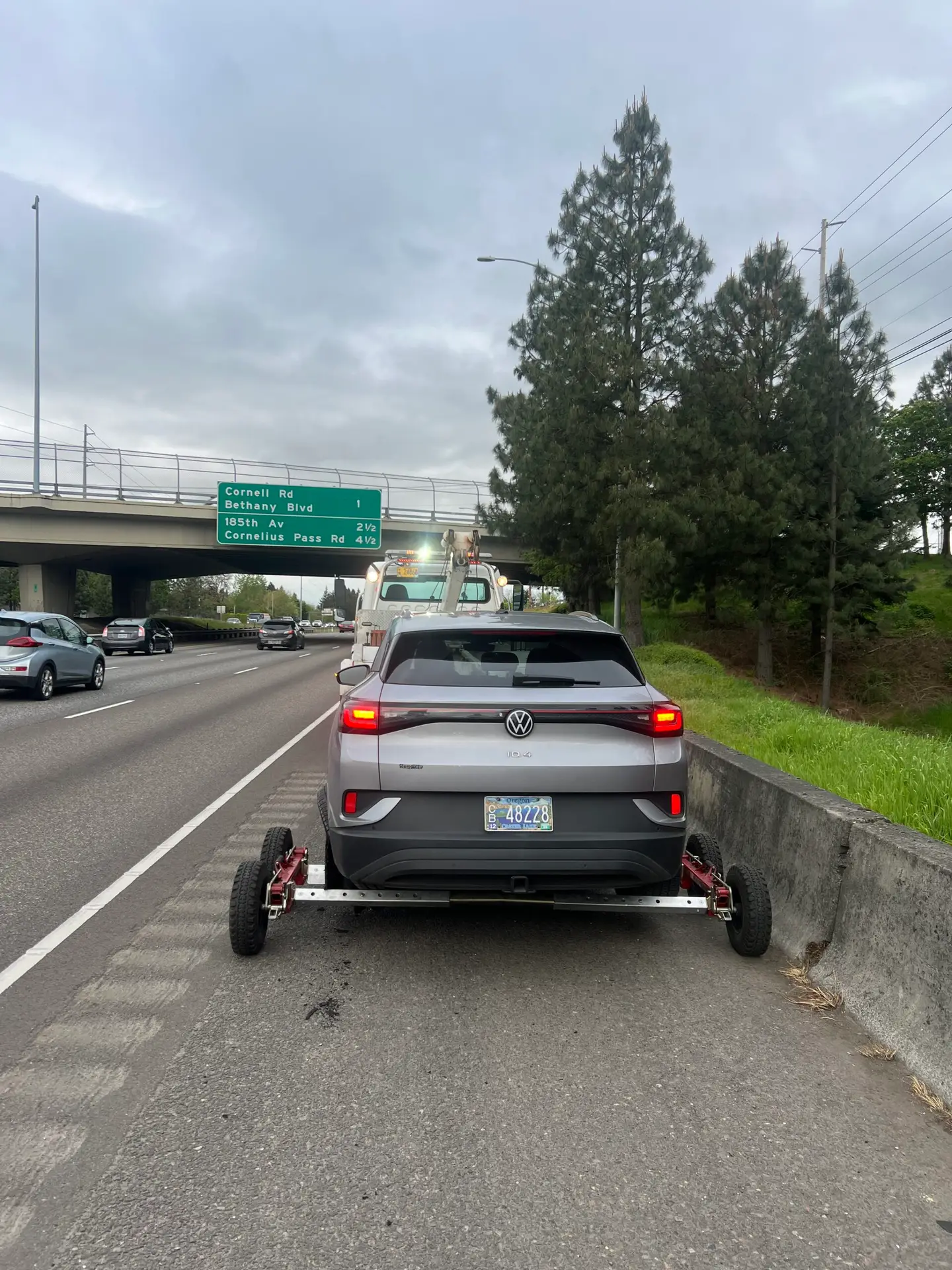 Flatbed towing service on Highway 26 in Beaverton Oregon by Mian Towing LLC