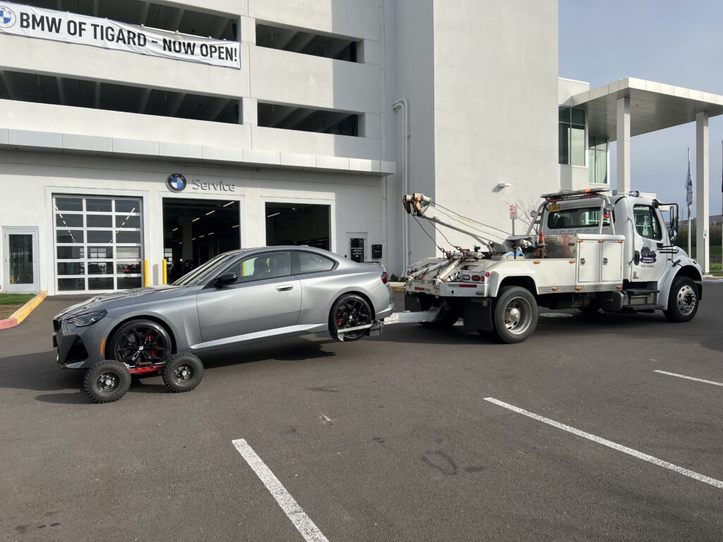 Tigard towing service near Washington Square by Mian Towing LLC